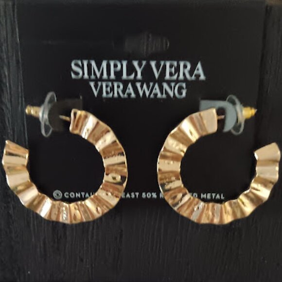 VERA WANG Mod/Contemporary Gold Ripple Textured Hoop Earrings**NEW! - Picture 3 of 3